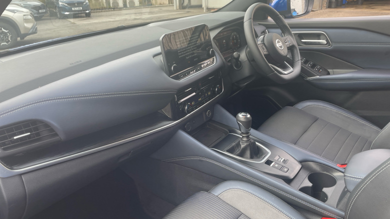 Nissan Qashqai 1.3 DiG-T MH Tekna 5dr Petrol Hatchback